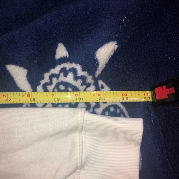 Old navy pullover medium sweater - Picture 3 of 8